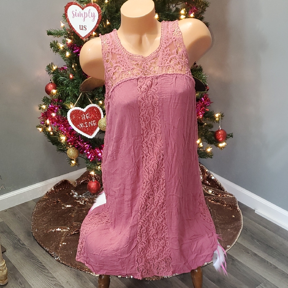 Pink Lace Crochet Sleeveless Dress